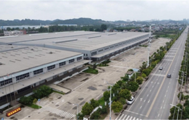 庫房展示（左）